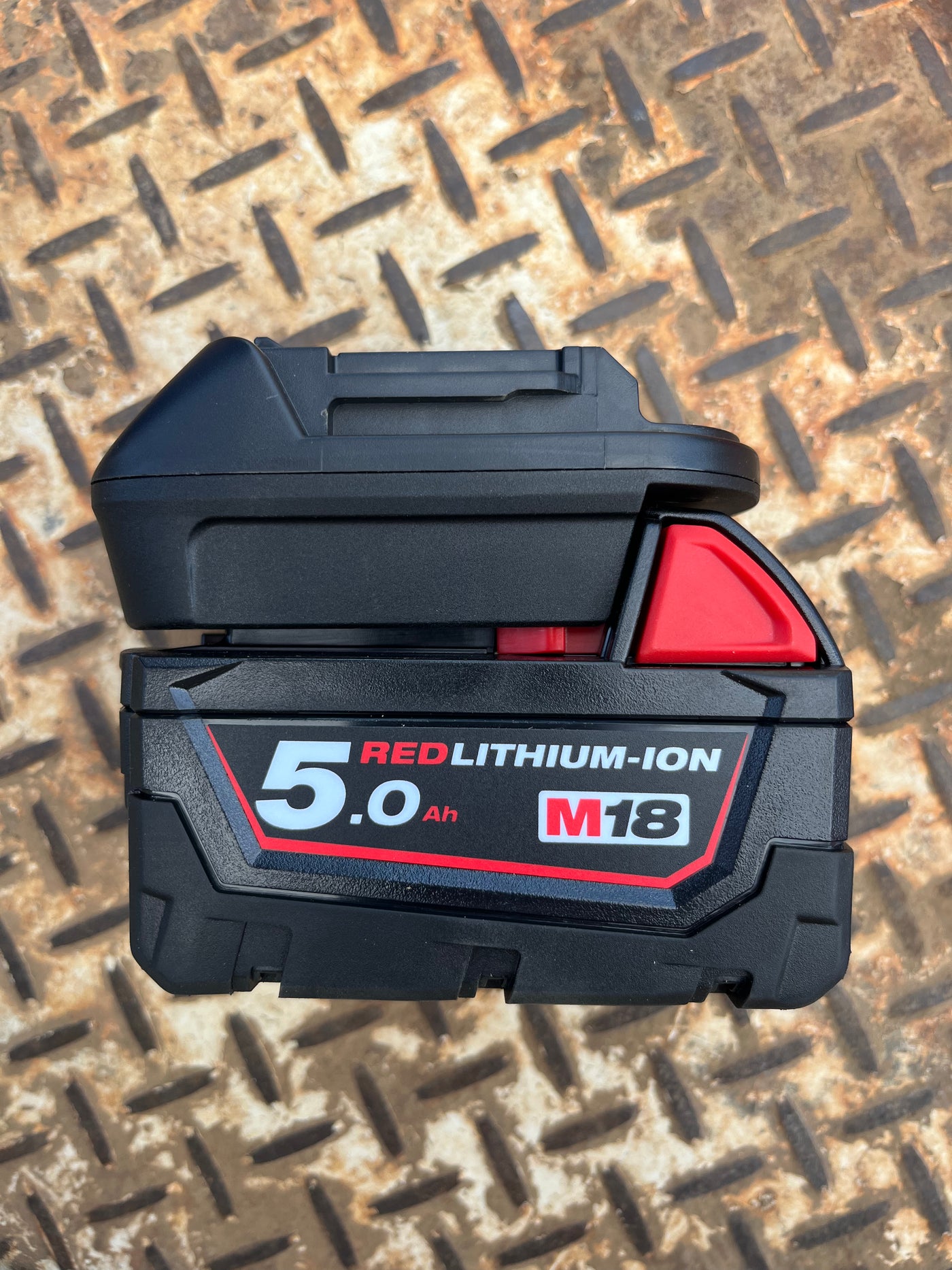 DM18M Battery Converter Adapter: Engineered for Makita tools, it transforms Milwaukee M18 18V to Makita 18V BL1830 BL1850 Batteries, while also accommodating Dewalt 20V Battery compatibility