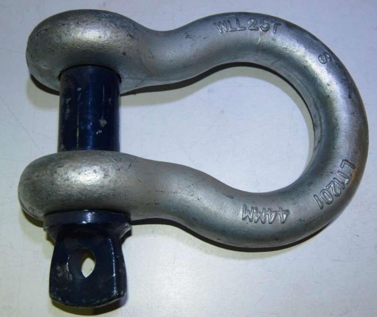 17.5 Tonne Shackle: High-Quality, European Rated for Secure Towing | Heavy-Duty Towing Equipment